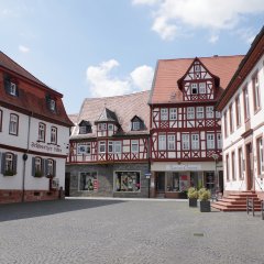 Hier kann man den Marktplatz mit seinen wunderschönen Fachwerkhäusern sehen.